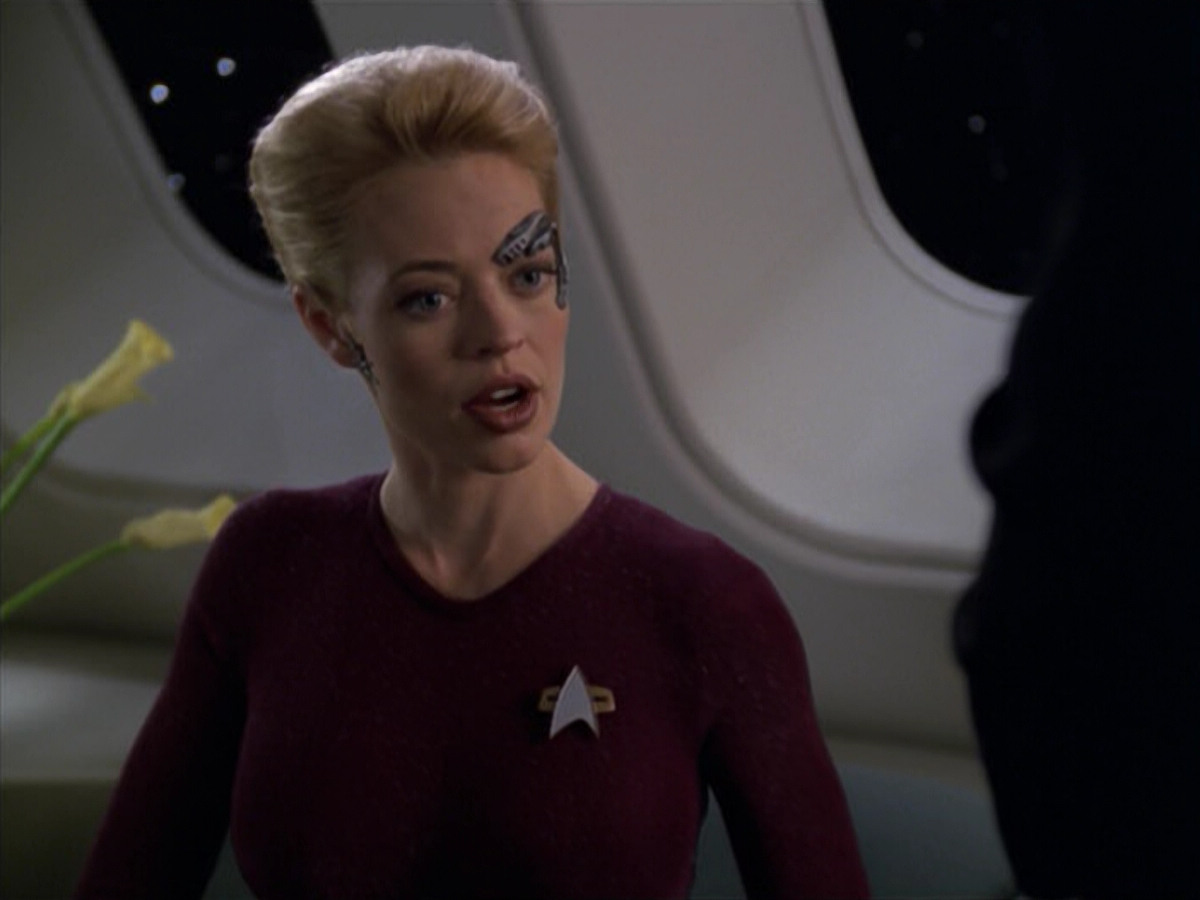 extant_StarTrek_VOY_5x20-ThinkTank_02100.jpg