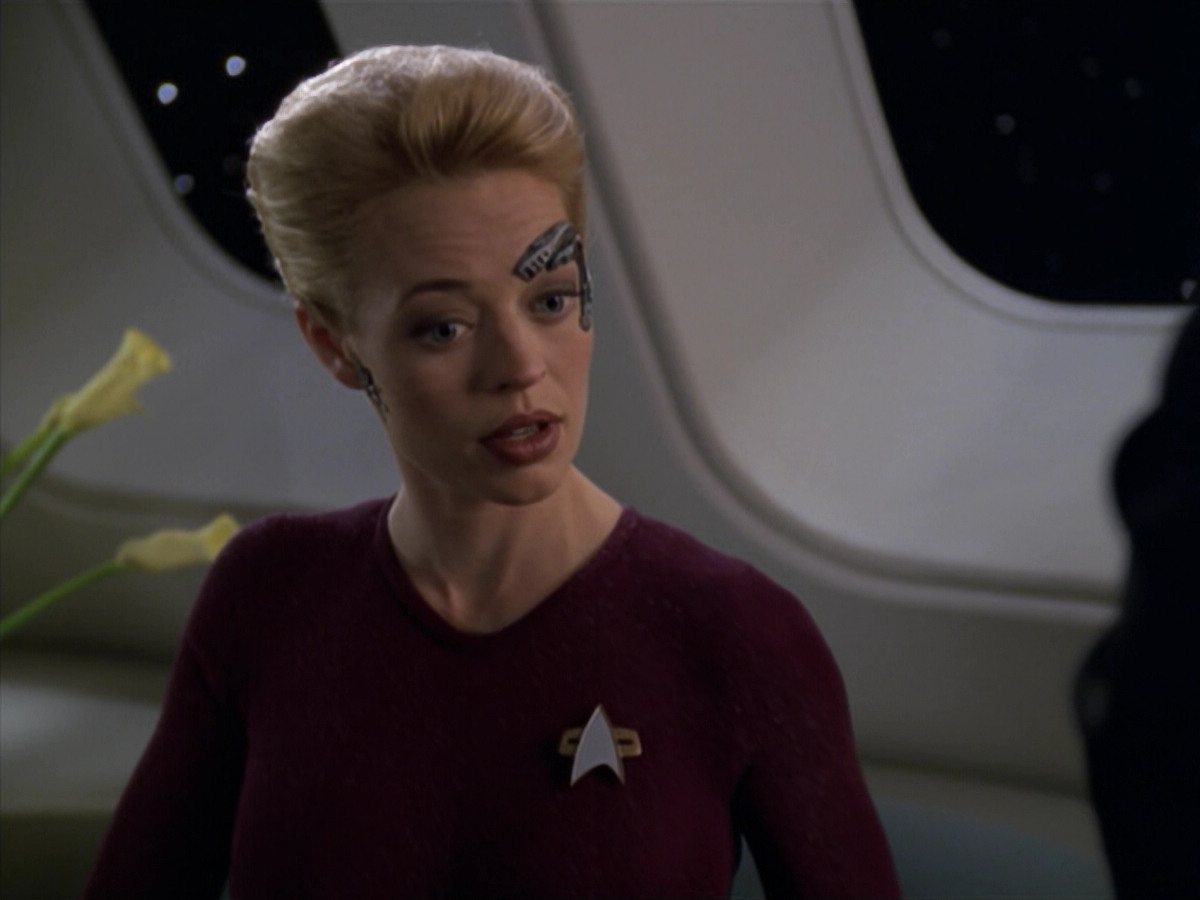 extant_StarTrek_VOY_5x20-ThinkTank_02102.jpg