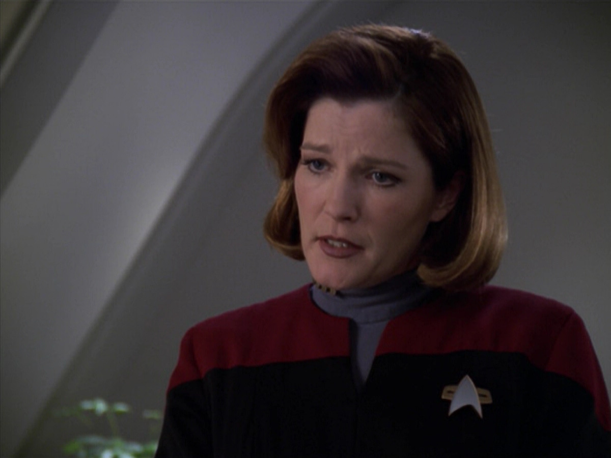 extant_StarTrek_VOY_5x20-ThinkTank_02110.jpg