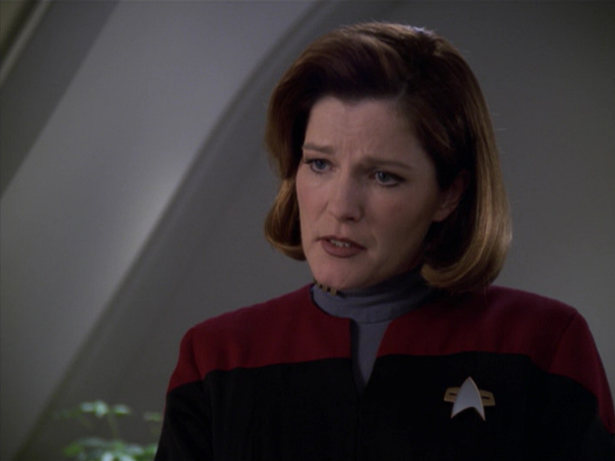 extant_StarTrek_VOY_5x20-ThinkTank_02113.jpg