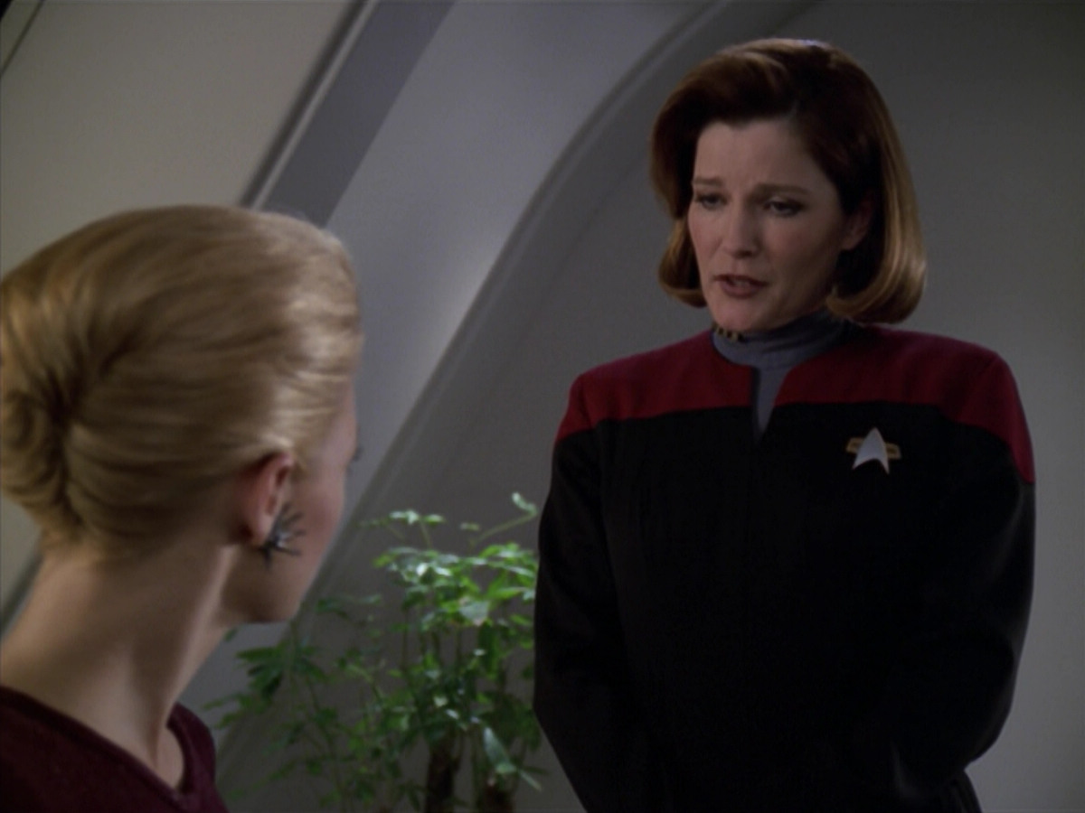 extant_StarTrek_VOY_5x20-ThinkTank_02121.jpg