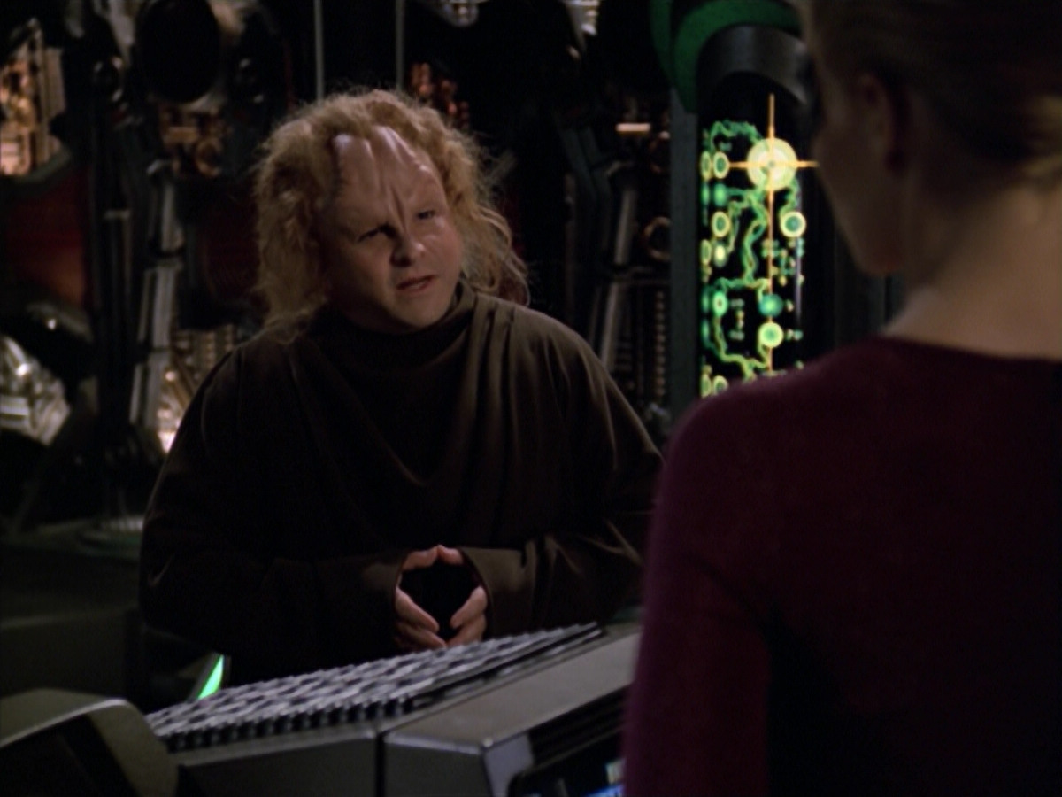 extant_StarTrek_VOY_5x20-ThinkTank_02172.jpg