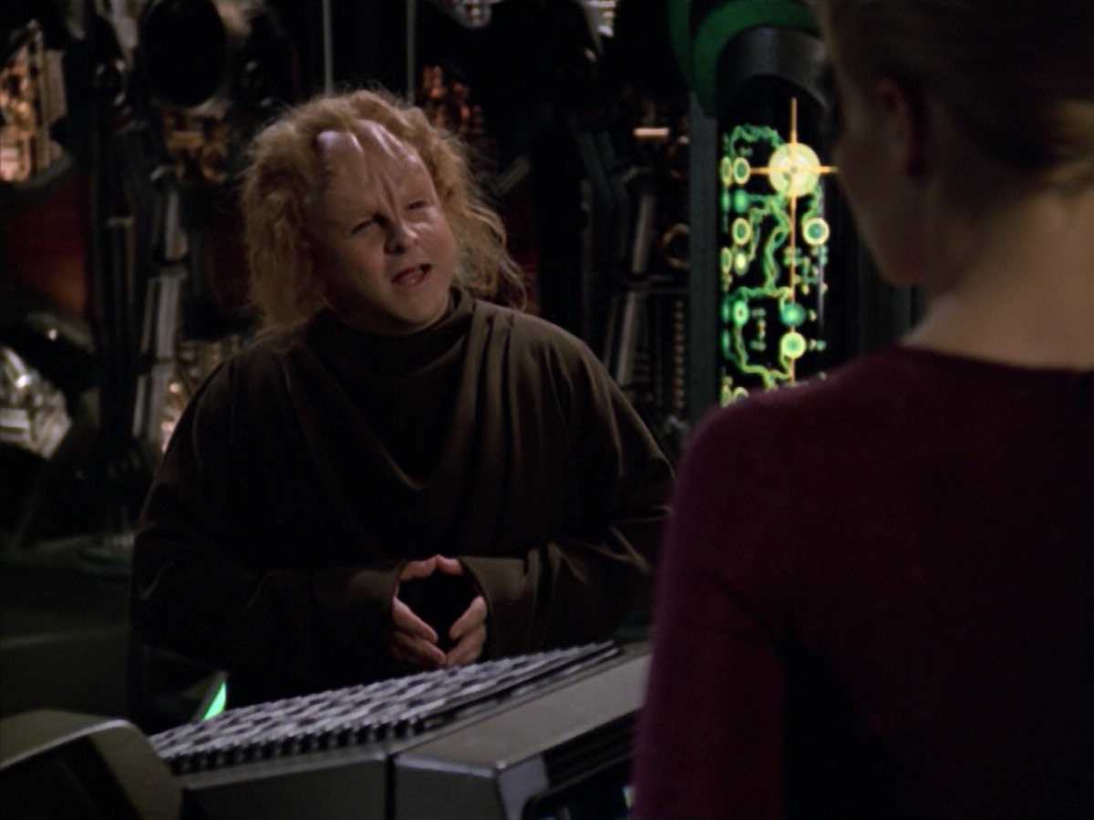 extant_StarTrek_VOY_5x20-ThinkTank_02175.jpg