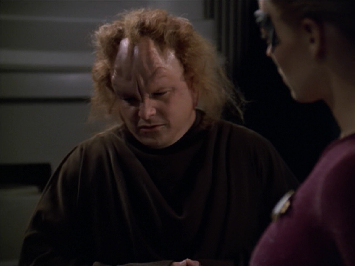 extant_StarTrek_VOY_5x20-ThinkTank_02218.jpg