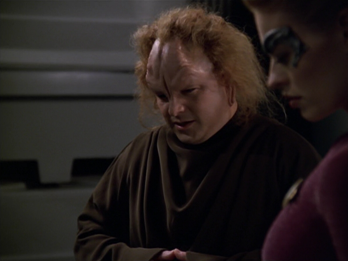 extant_StarTrek_VOY_5x20-ThinkTank_02221.jpg