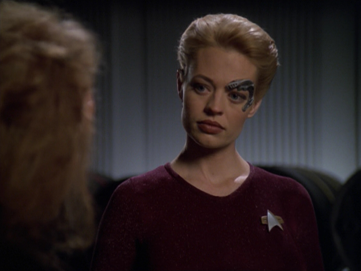 extant_StarTrek_VOY_5x20-ThinkTank_02236.jpg