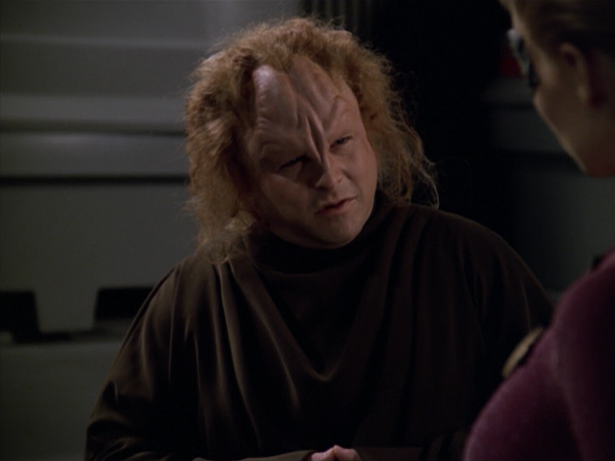 extant_StarTrek_VOY_5x20-ThinkTank_02239.jpg