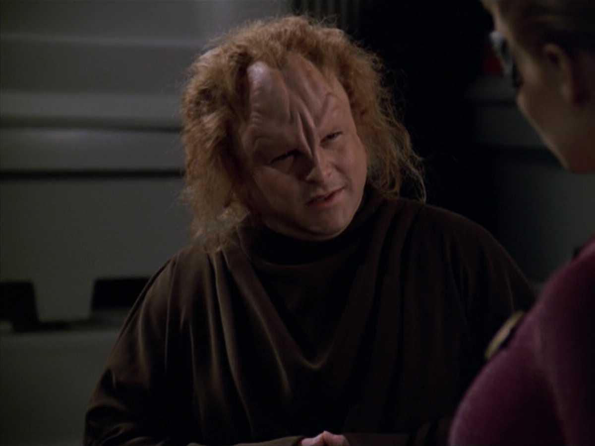 extant_StarTrek_VOY_5x20-ThinkTank_02240.jpg