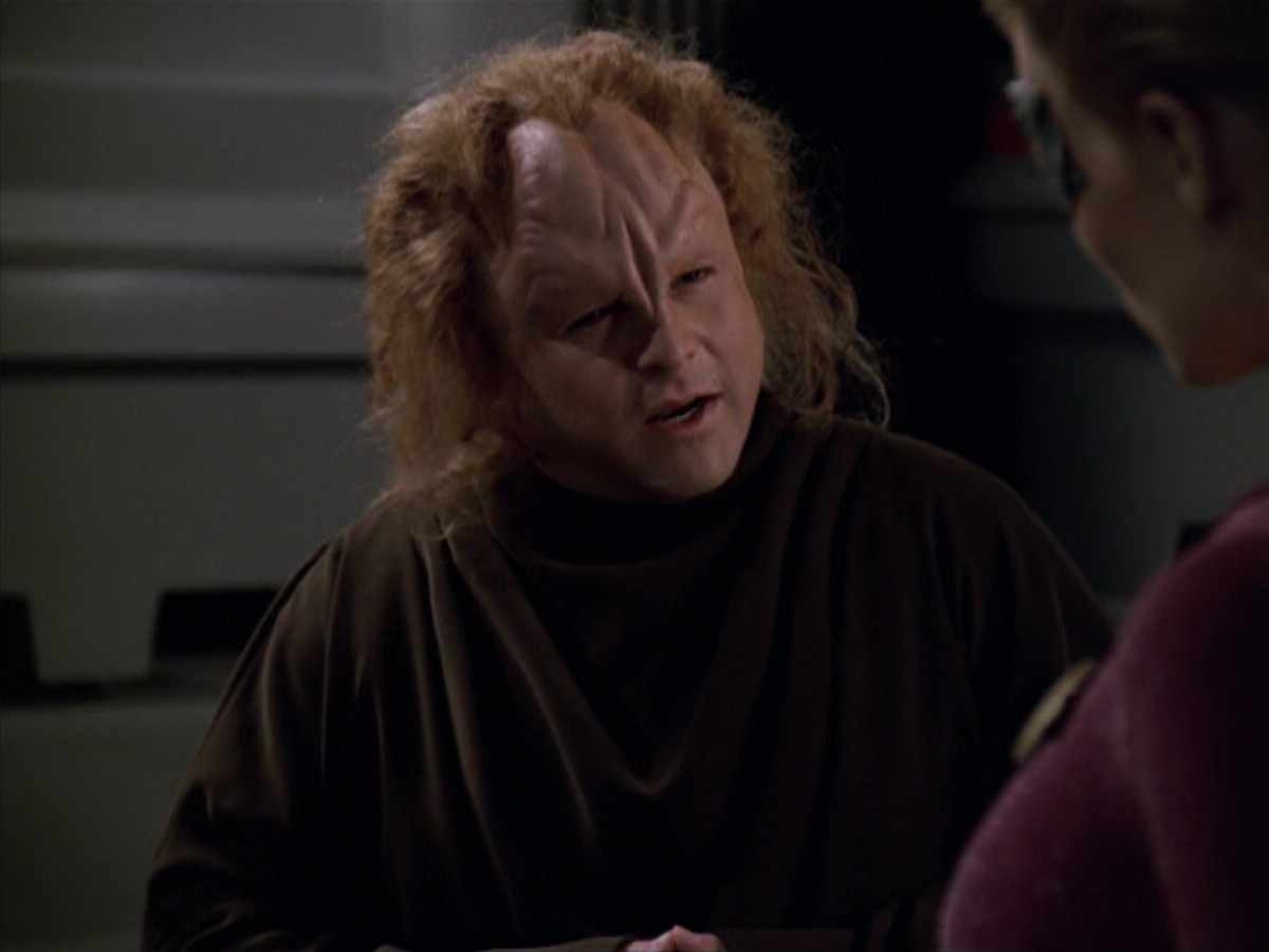 extant_StarTrek_VOY_5x20-ThinkTank_02253.jpg