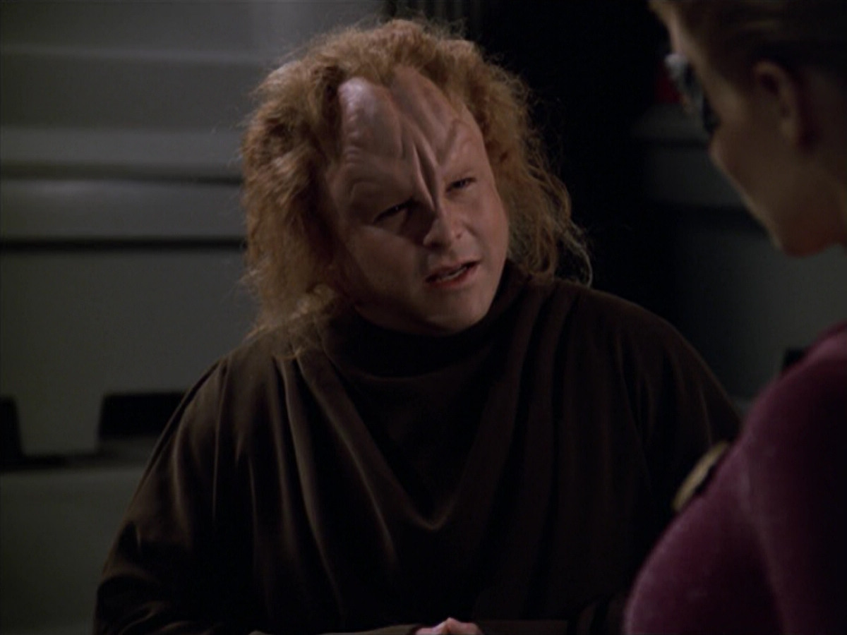 extant_StarTrek_VOY_5x20-ThinkTank_02254.jpg