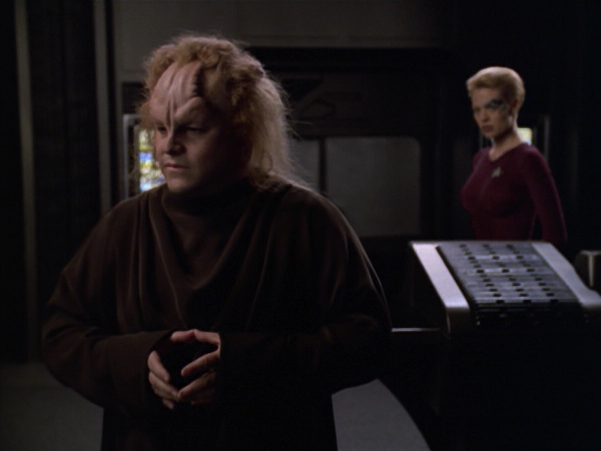 extant_StarTrek_VOY_5x20-ThinkTank_02288.jpg