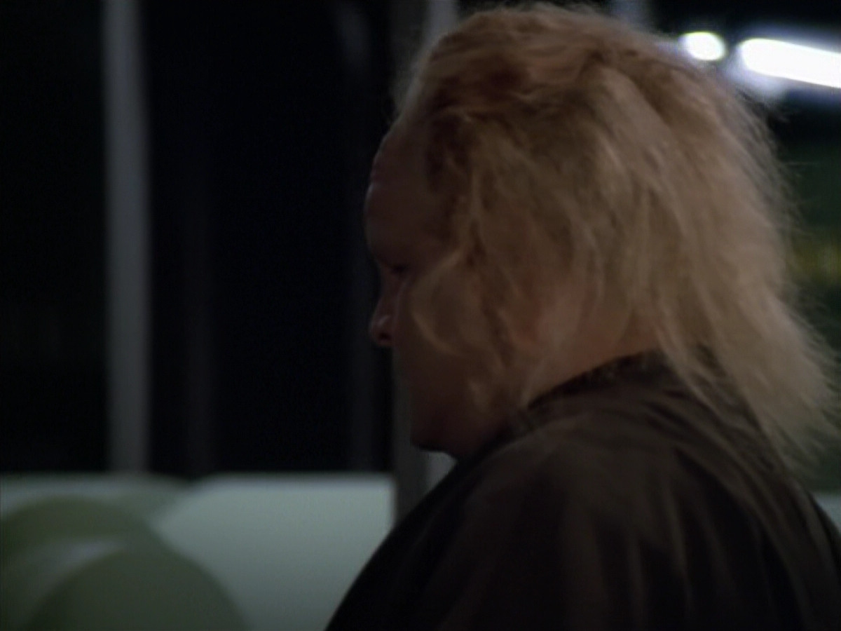 extant_StarTrek_VOY_5x20-ThinkTank_02341.jpg