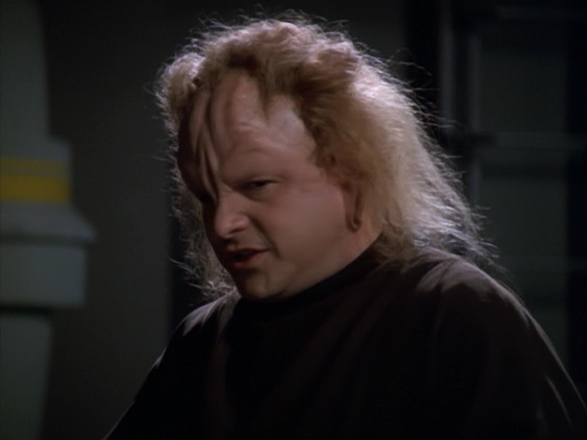 extant_StarTrek_VOY_5x20-ThinkTank_02351.jpg