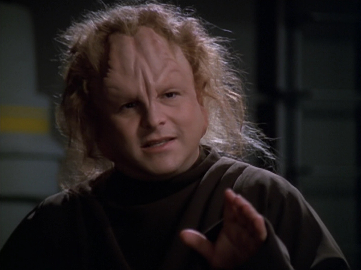 extant_StarTrek_VOY_5x20-ThinkTank_02354.jpg