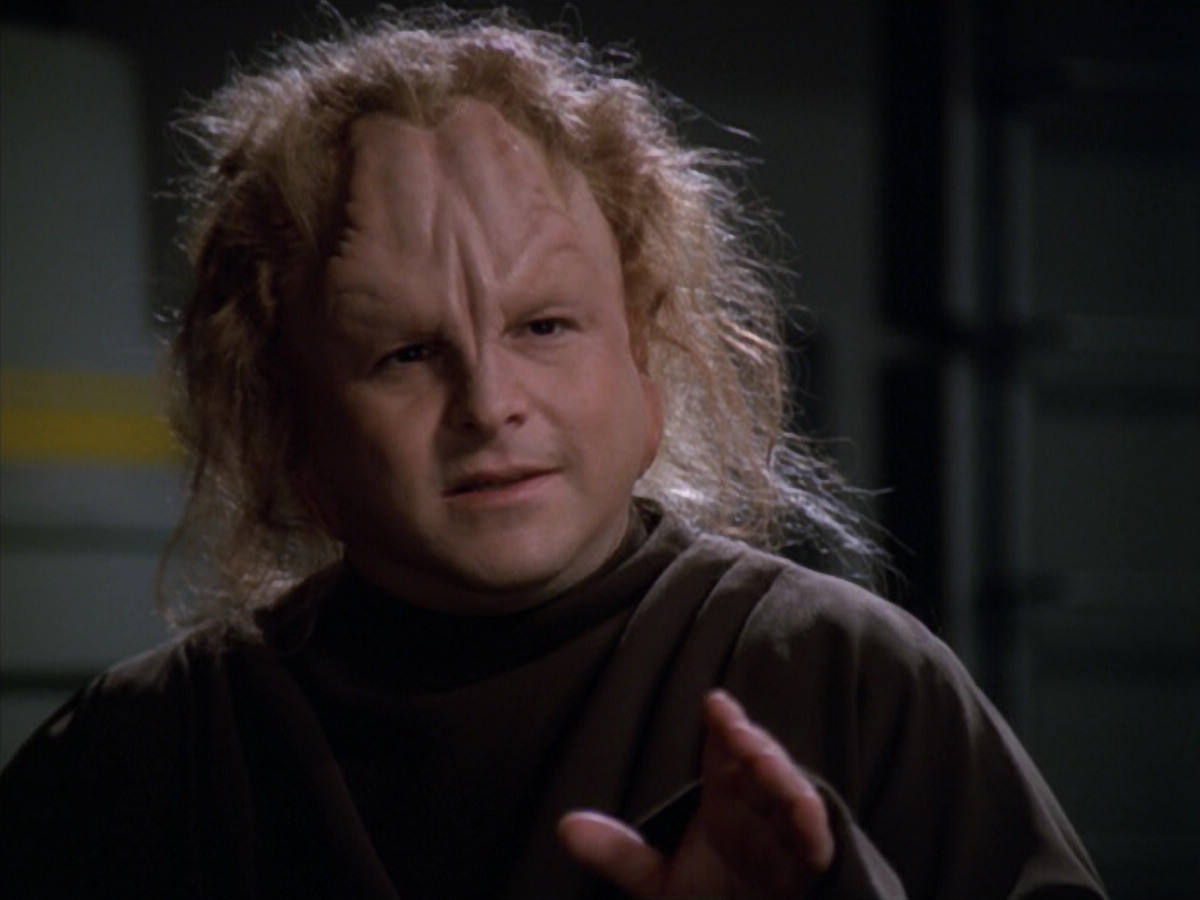 extant_StarTrek_VOY_5x20-ThinkTank_02357.jpg