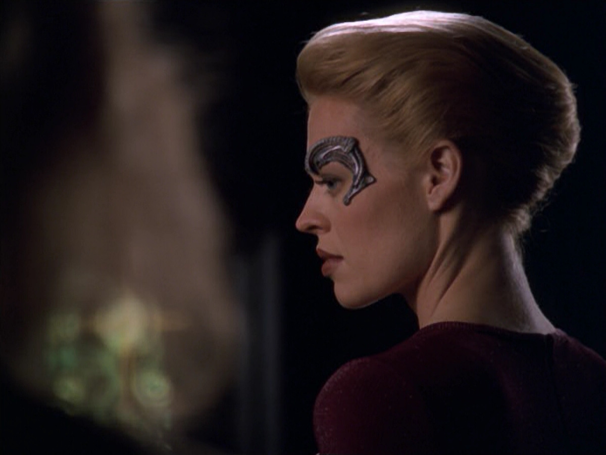 extant_StarTrek_VOY_5x20-ThinkTank_02367.jpg