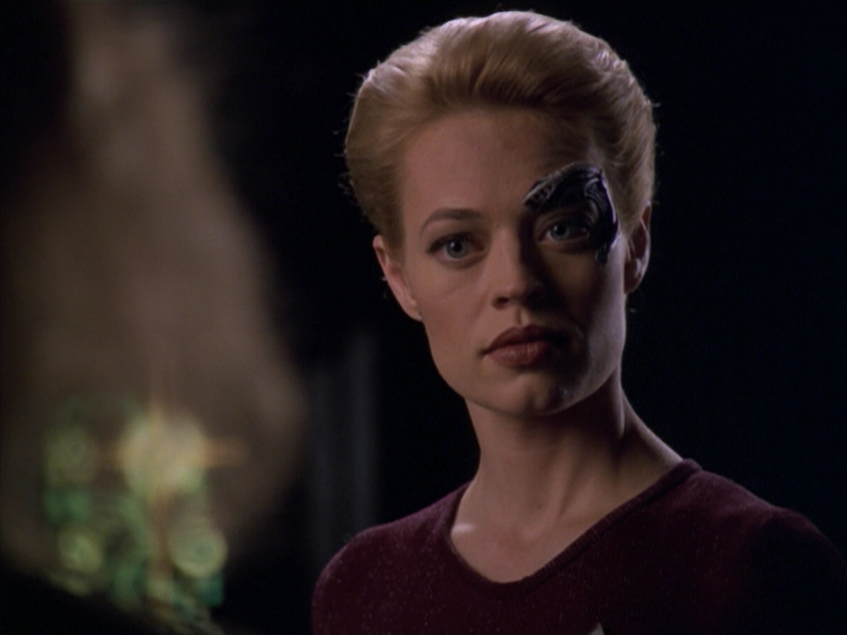 extant_StarTrek_VOY_5x20-ThinkTank_02401.jpg
