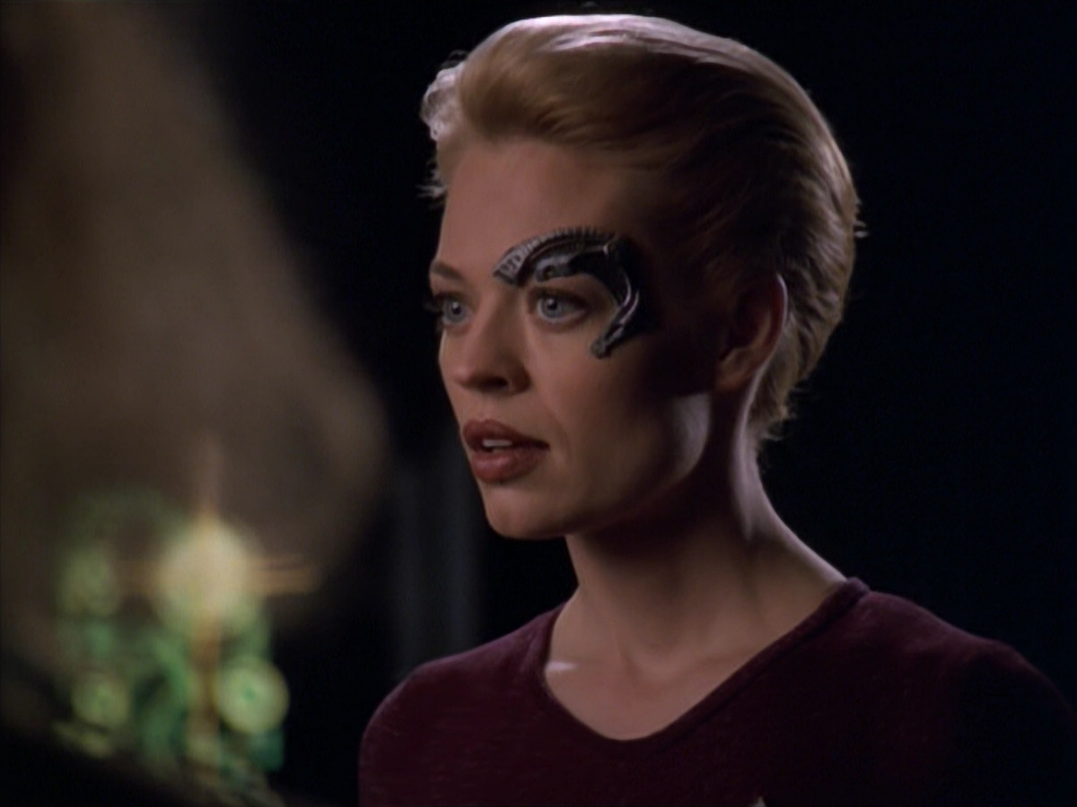 extant_StarTrek_VOY_5x20-ThinkTank_02408.jpg
