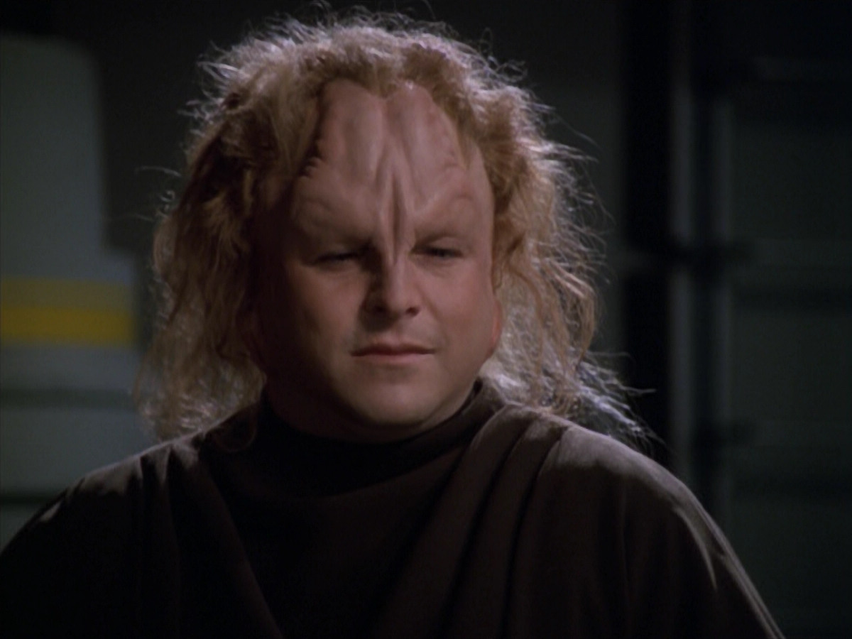 extant_StarTrek_VOY_5x20-ThinkTank_02415.jpg