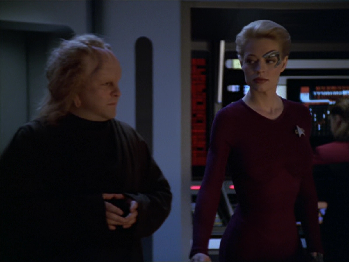 extant_StarTrek_VOY_5x20-ThinkTank_02443.jpg