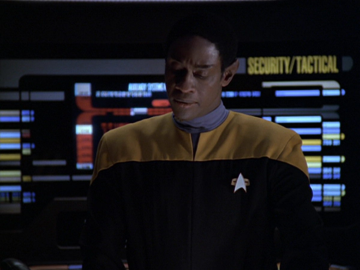 extant_StarTrek_VOY_5x20-ThinkTank_02465.jpg