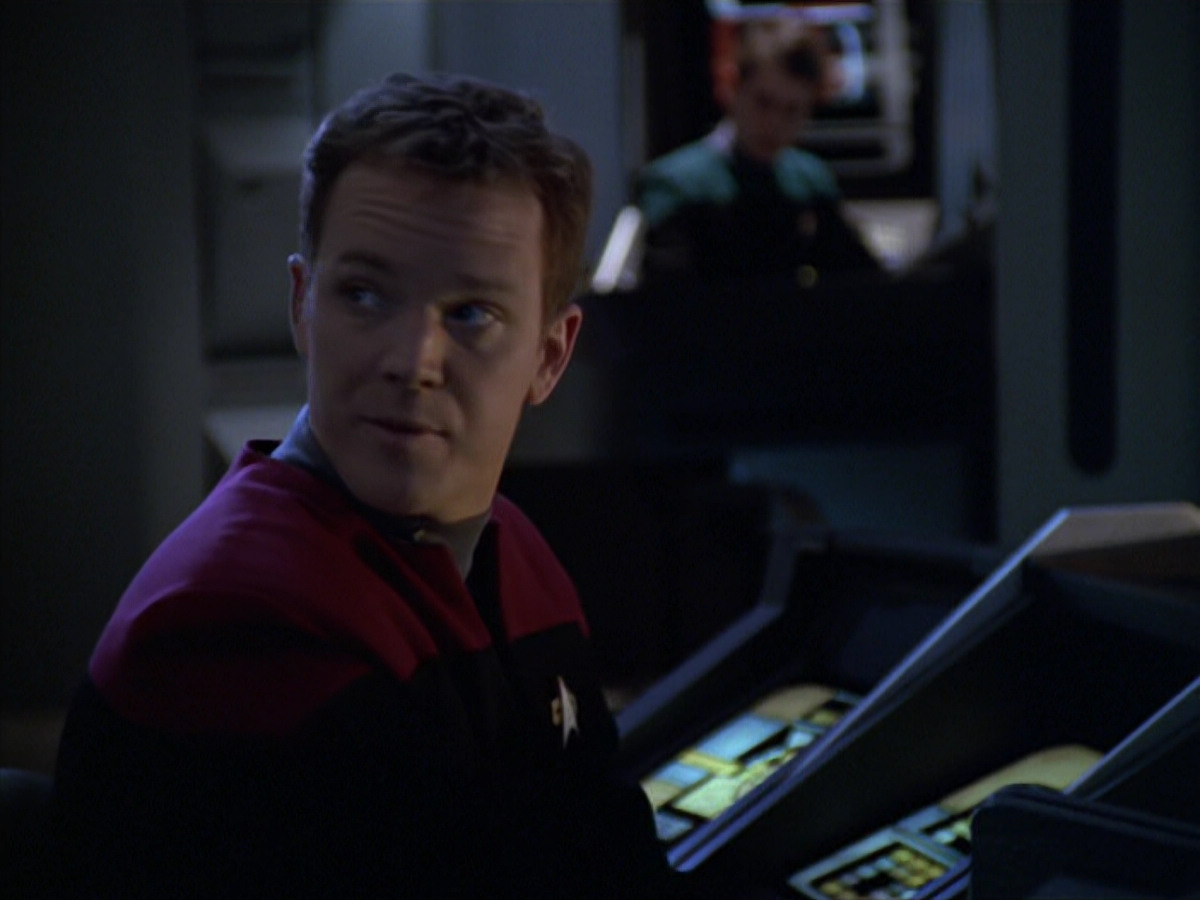 extant_StarTrek_VOY_5x20-ThinkTank_02470.jpg