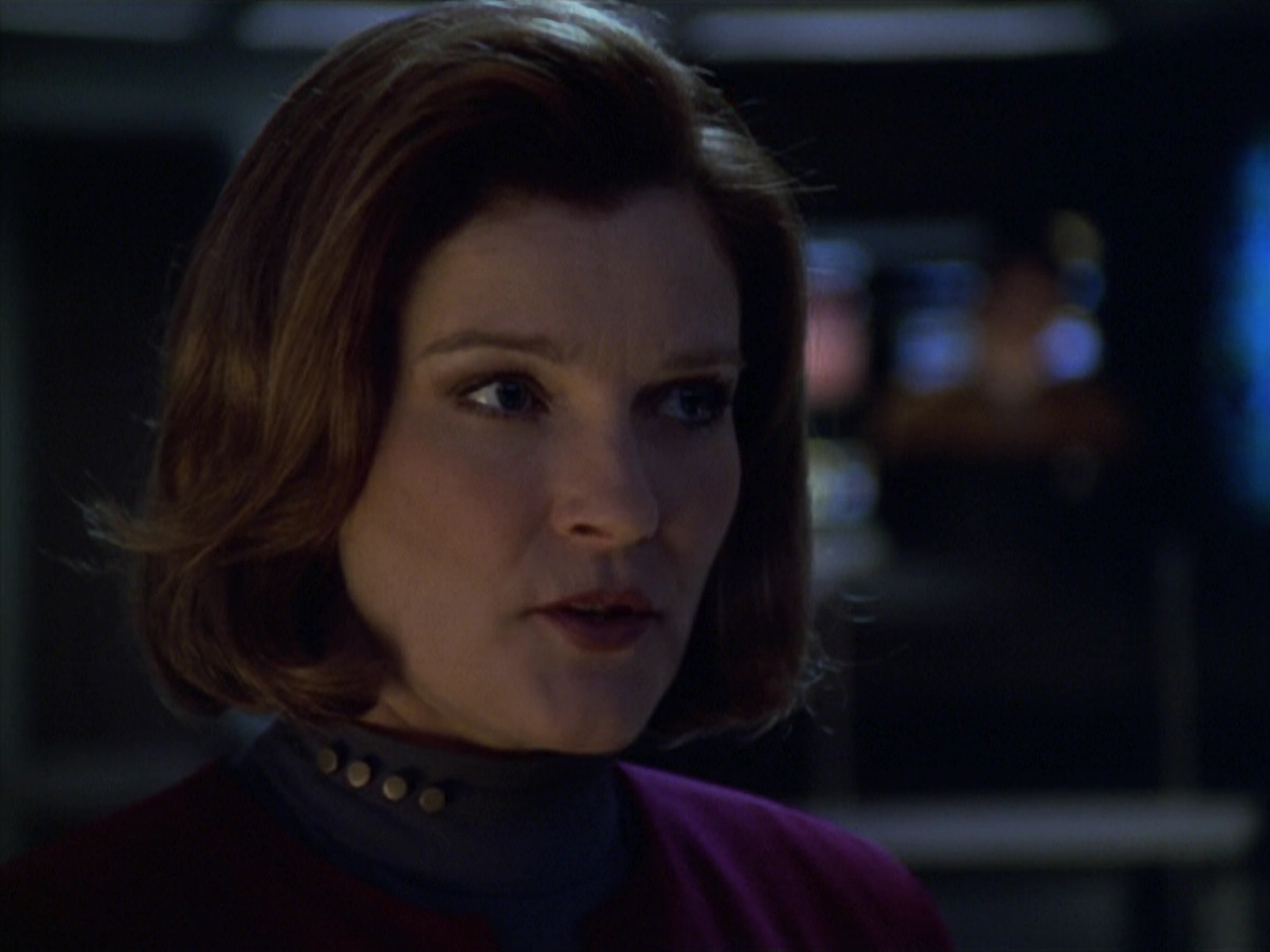 extant_StarTrek_VOY_5x20-ThinkTank_02490.jpg