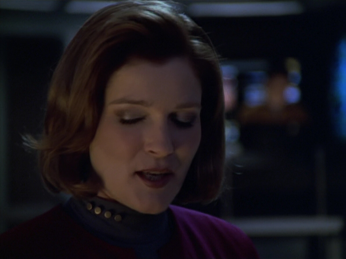 extant_StarTrek_VOY_5x20-ThinkTank_02493.jpg