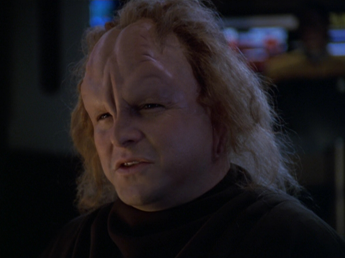 extant_StarTrek_VOY_5x20-ThinkTank_02497.jpg