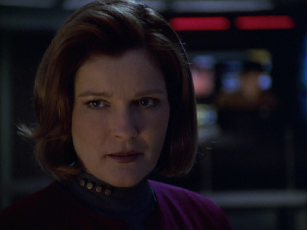 extant_StarTrek_VOY_5x20-ThinkTank_02499.jpg