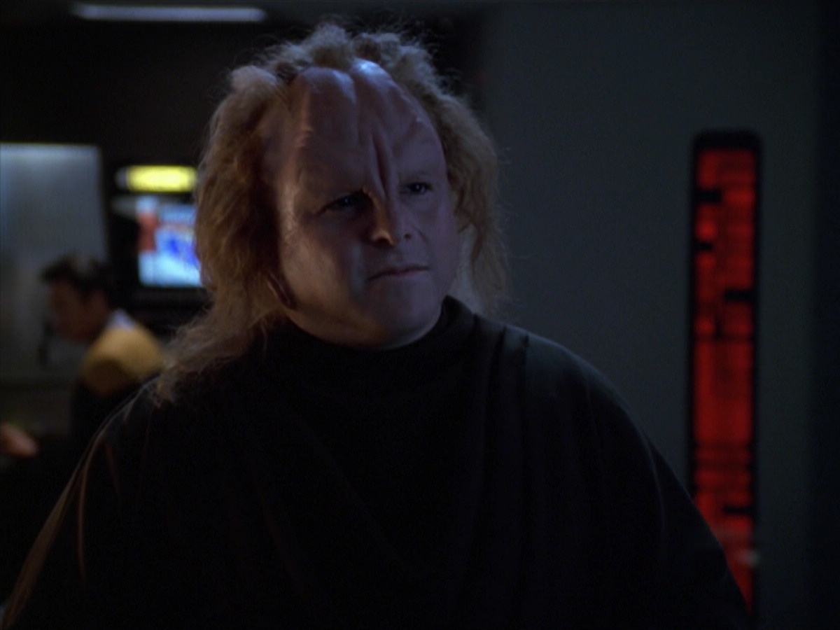 extant_StarTrek_VOY_5x20-ThinkTank_02533.jpg