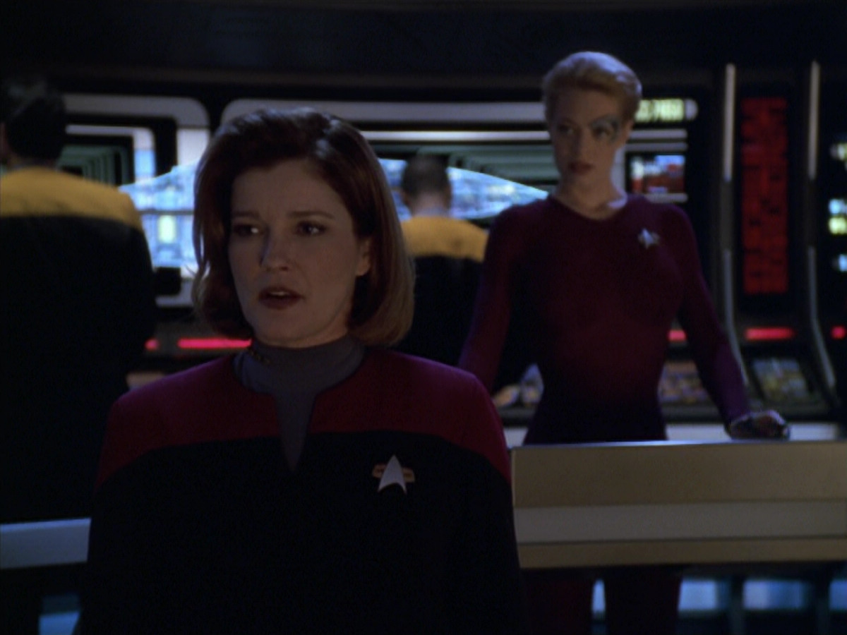 extant_StarTrek_VOY_5x20-ThinkTank_02542.jpg