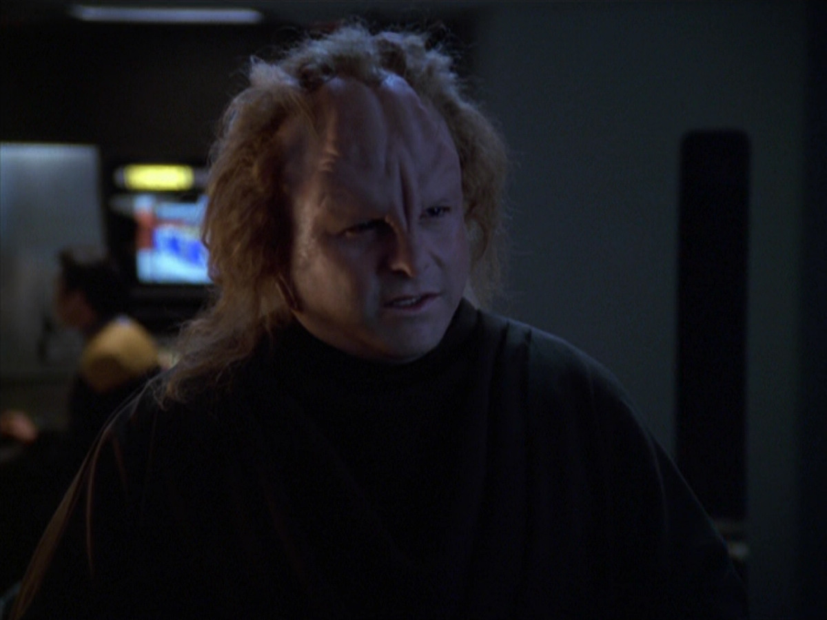 extant_StarTrek_VOY_5x20-ThinkTank_02545.jpg