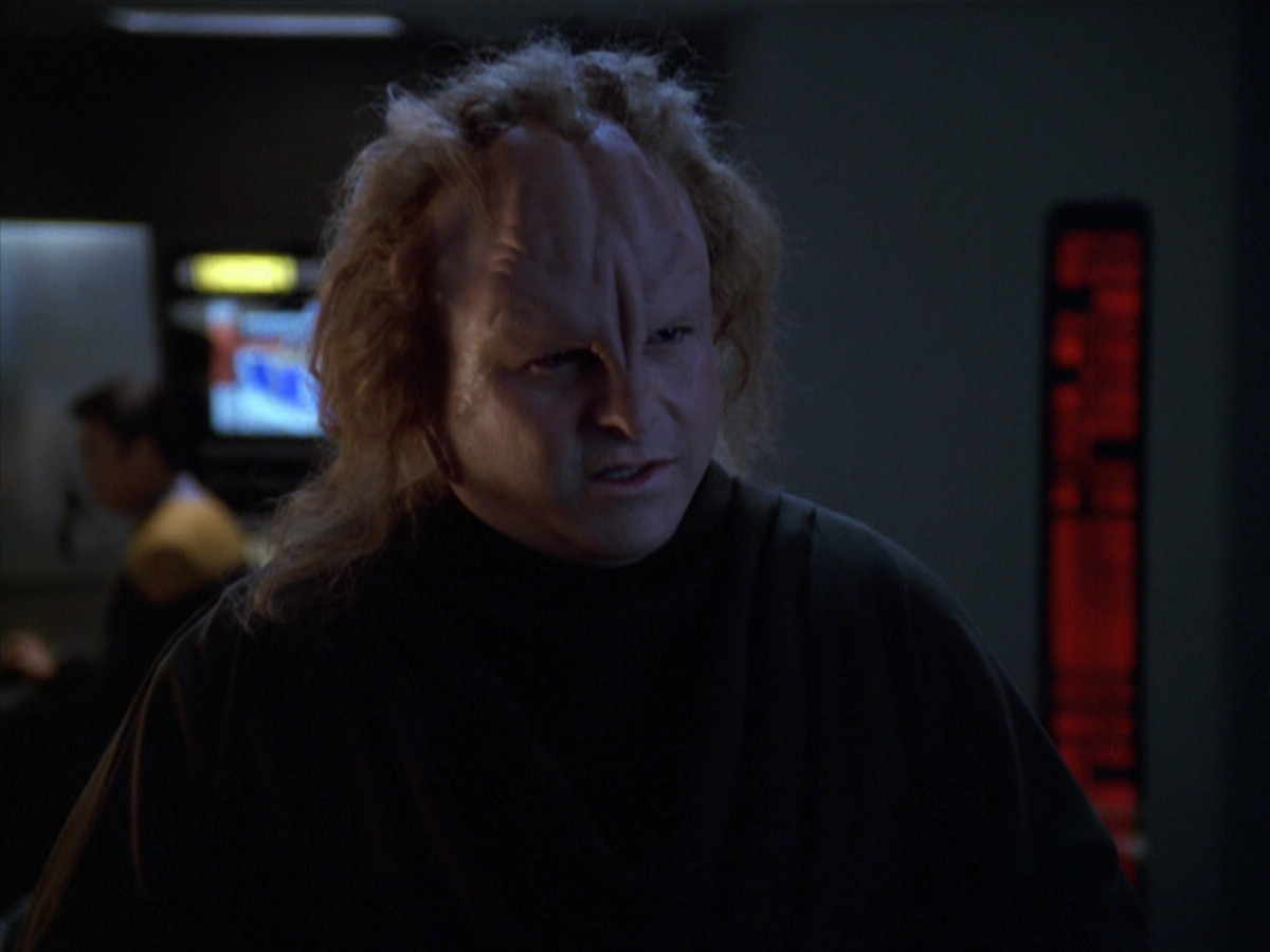 extant_StarTrek_VOY_5x20-ThinkTank_02549.jpg