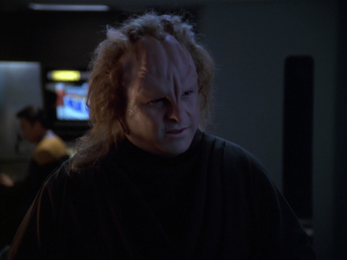 extant_StarTrek_VOY_5x20-ThinkTank_02554.jpg