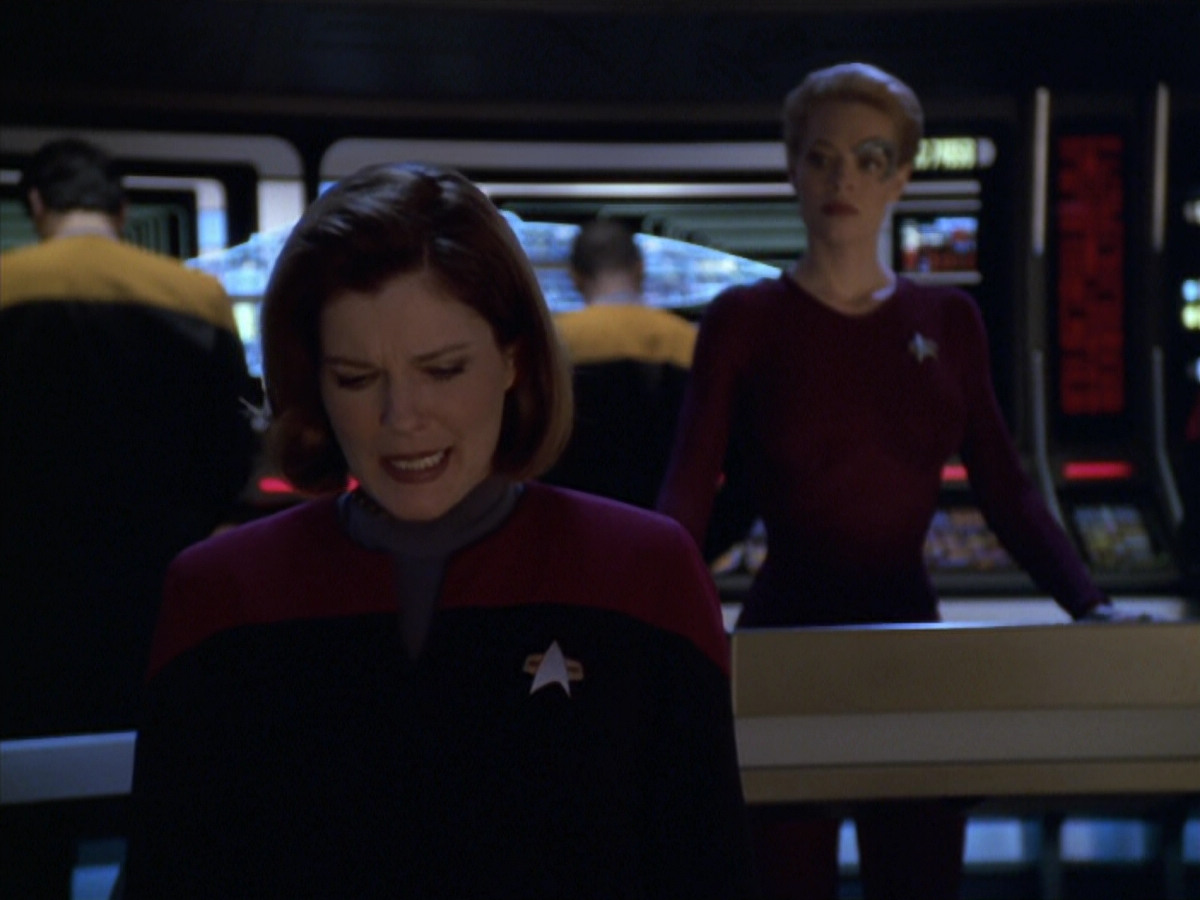extant_StarTrek_VOY_5x20-ThinkTank_02556.jpg