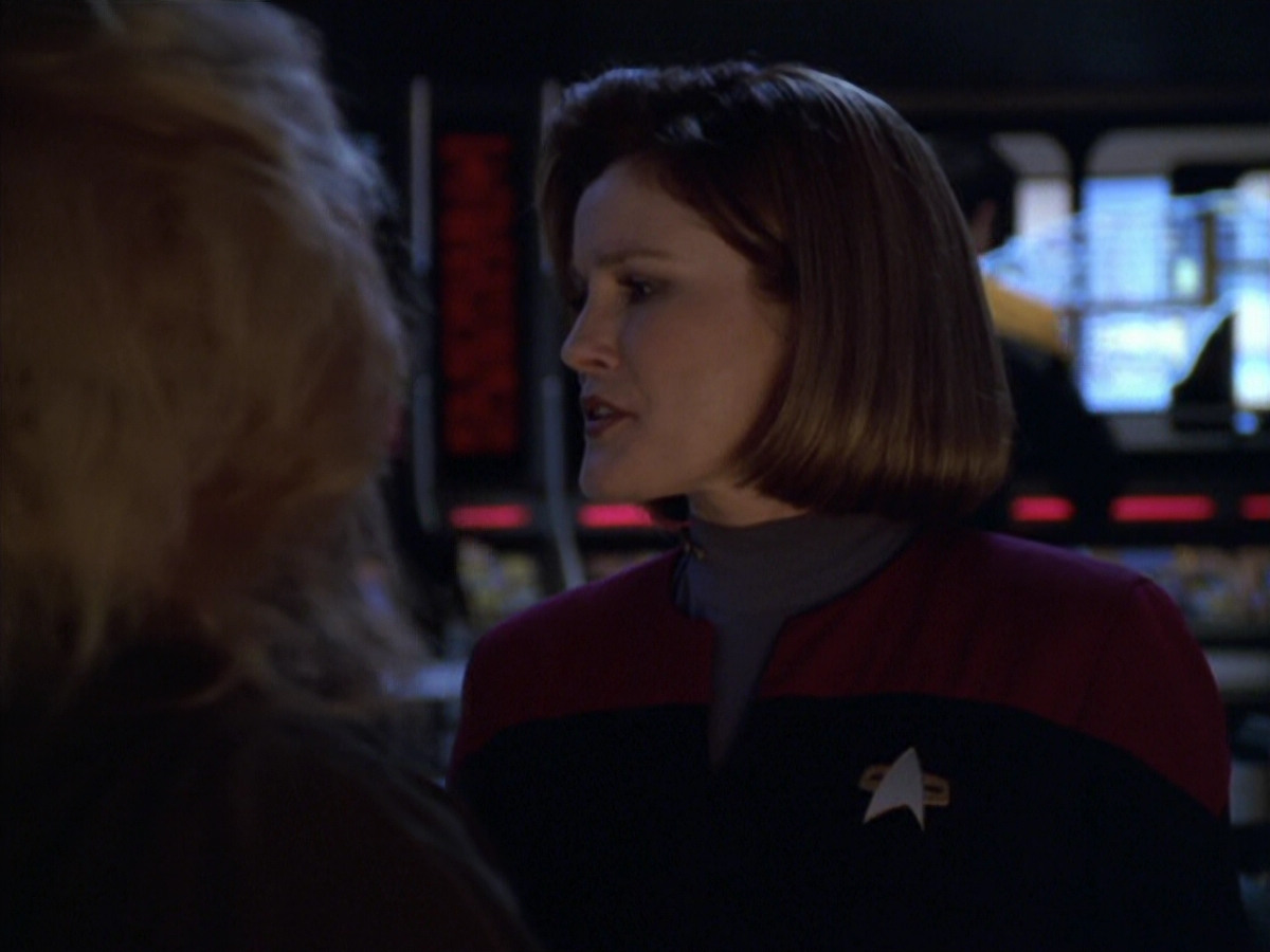 extant_StarTrek_VOY_5x20-ThinkTank_02564.jpg