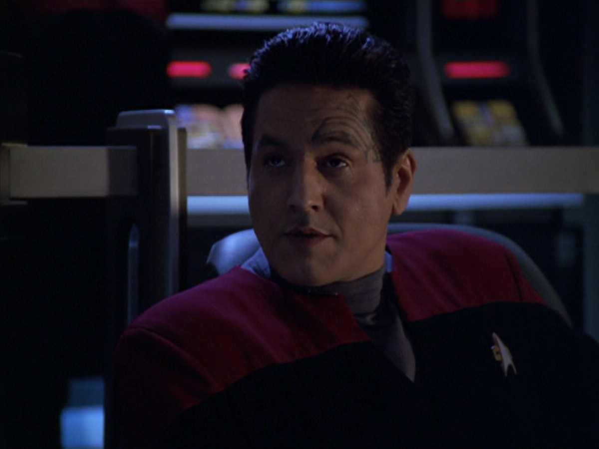 extant_StarTrek_VOY_5x20-ThinkTank_02585.jpg