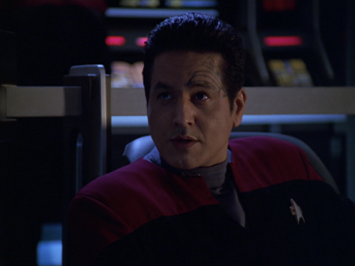 extant_StarTrek_VOY_5x20-ThinkTank_02587.jpg