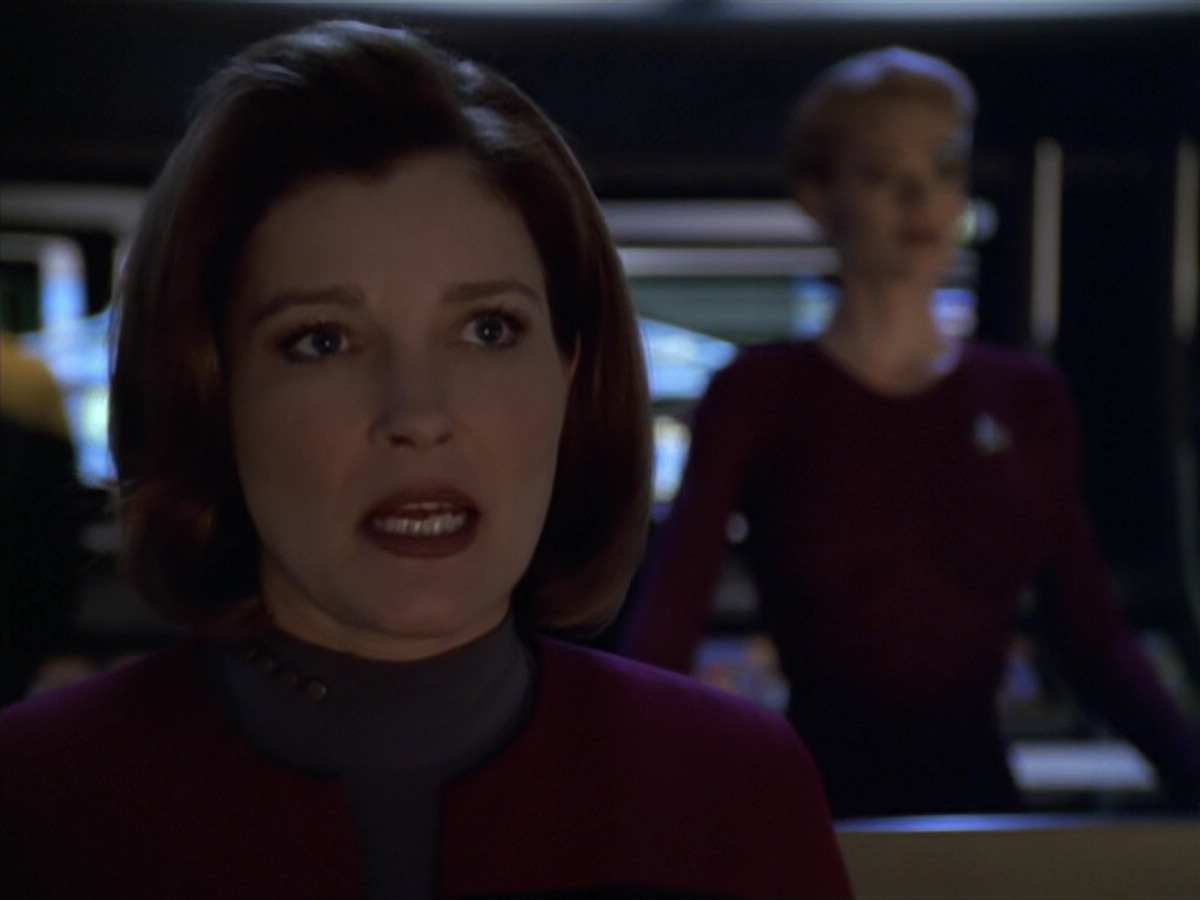 extant_StarTrek_VOY_5x20-ThinkTank_02589.jpg
