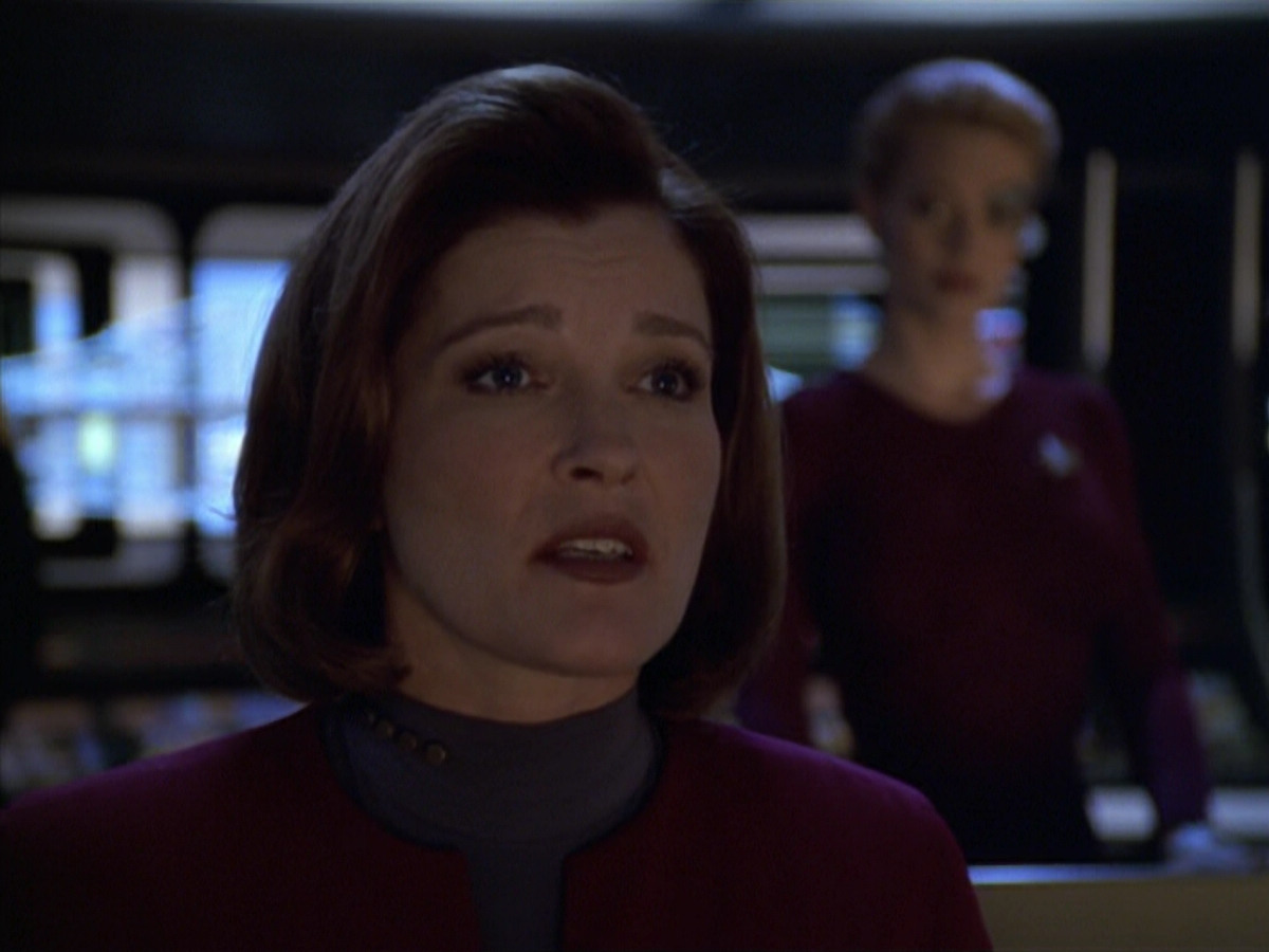 extant_StarTrek_VOY_5x20-ThinkTank_02597.jpg