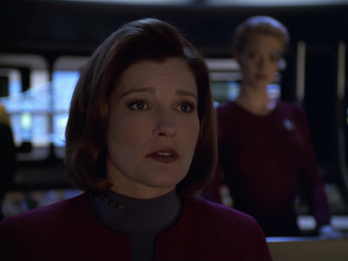 extant_StarTrek_VOY_5x20-ThinkTank_02598.jpg