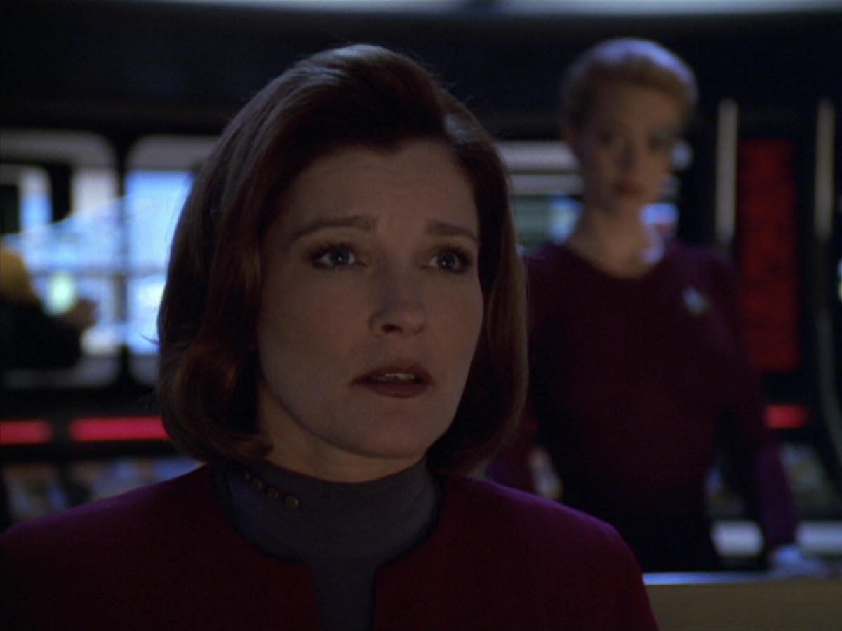 extant_StarTrek_VOY_5x20-ThinkTank_02599.jpg