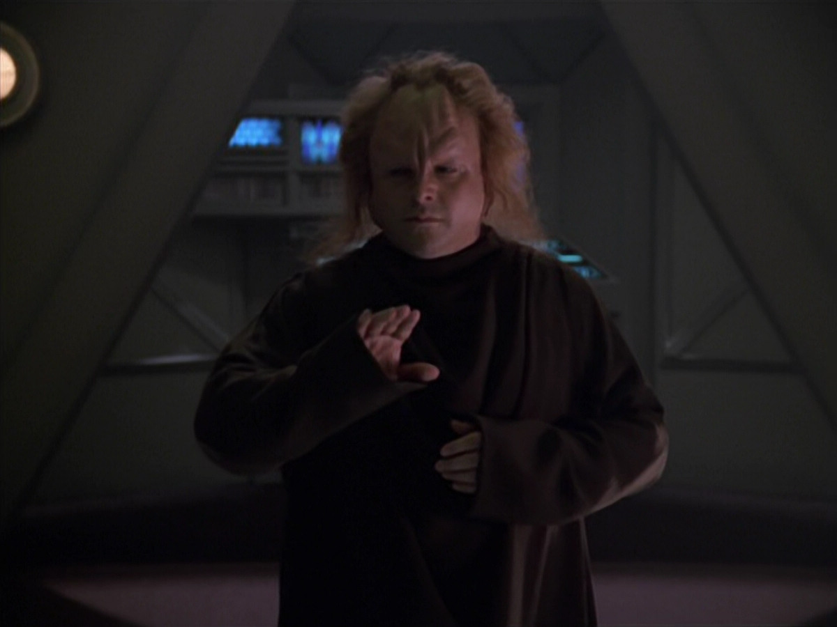 extant_StarTrek_VOY_5x20-ThinkTank_02607.jpg