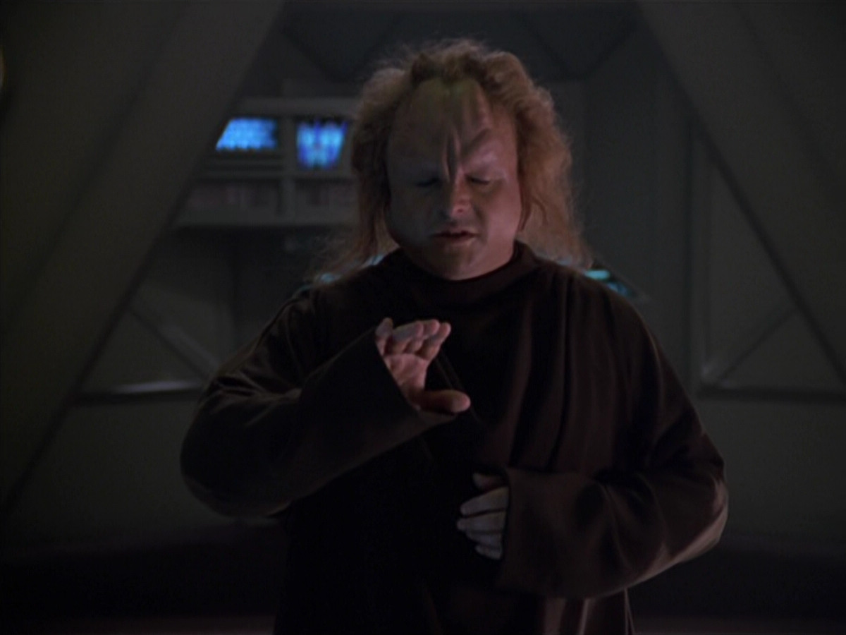 extant_StarTrek_VOY_5x20-ThinkTank_02609.jpg