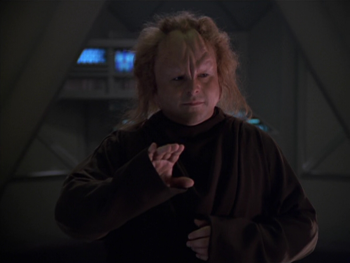 extant_StarTrek_VOY_5x20-ThinkTank_02611.jpg