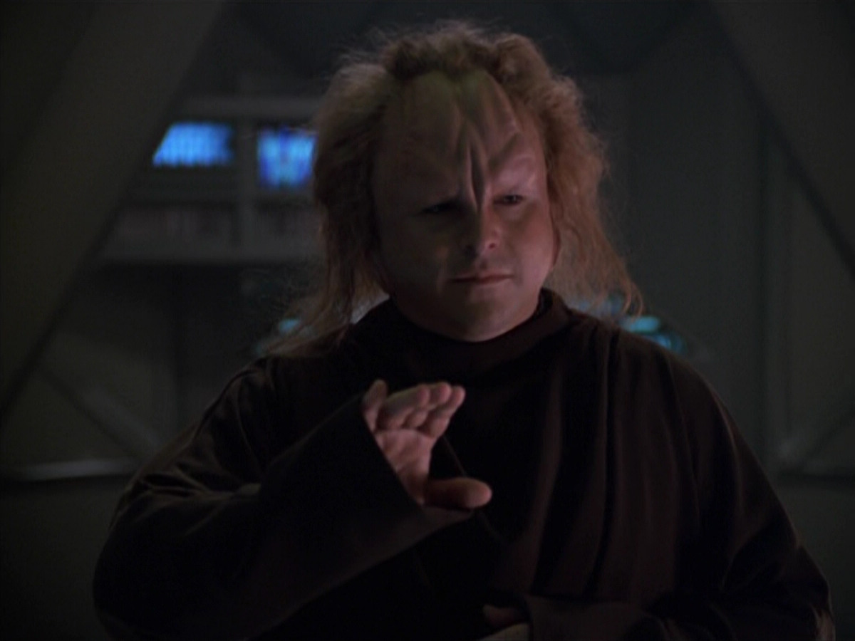 extant_StarTrek_VOY_5x20-ThinkTank_02614.jpg