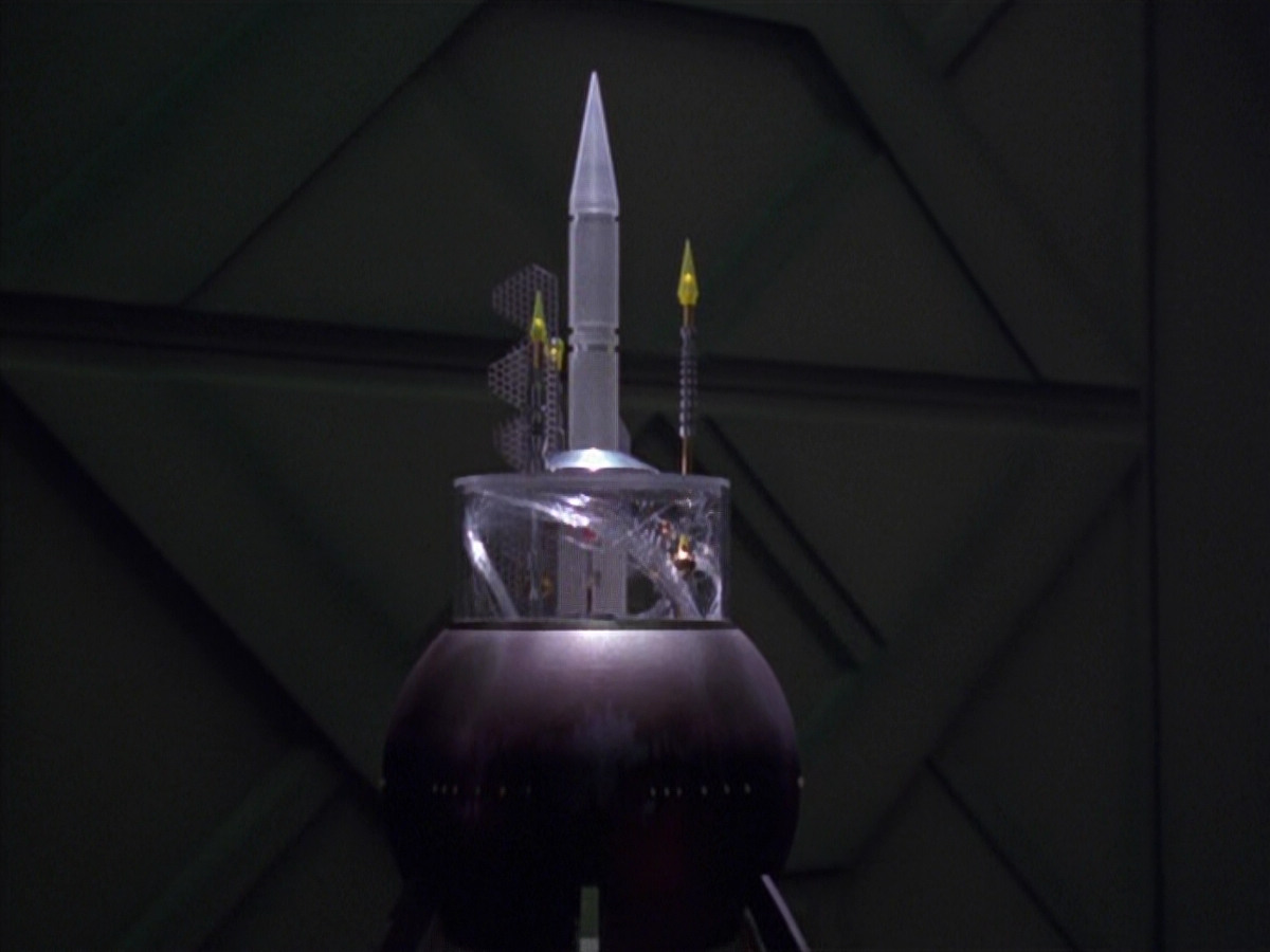 extant_StarTrek_VOY_5x20-ThinkTank_02631.jpg