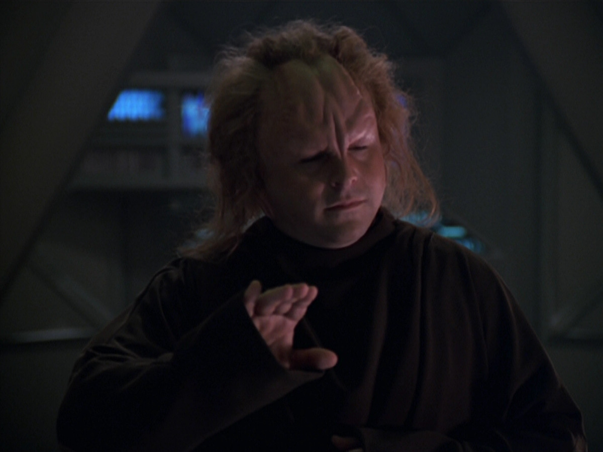 extant_StarTrek_VOY_5x20-ThinkTank_02634.jpg