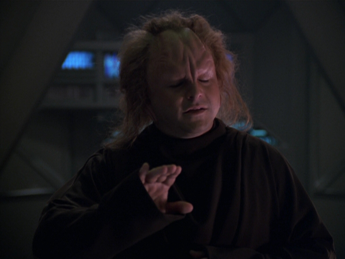 extant_StarTrek_VOY_5x20-ThinkTank_02637.jpg